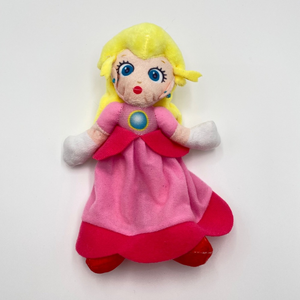 Nintendo Super Mario Peach 8" Plush Doll Princess Toy Collectible 2022‎ Pink
